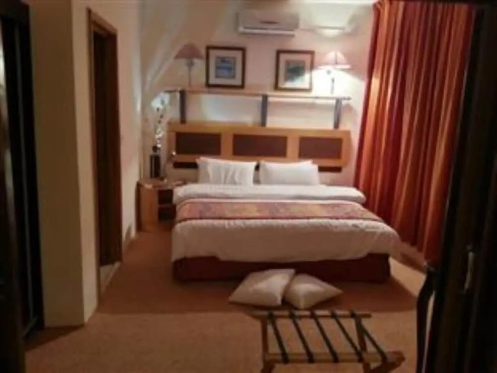 Renad Hotel
