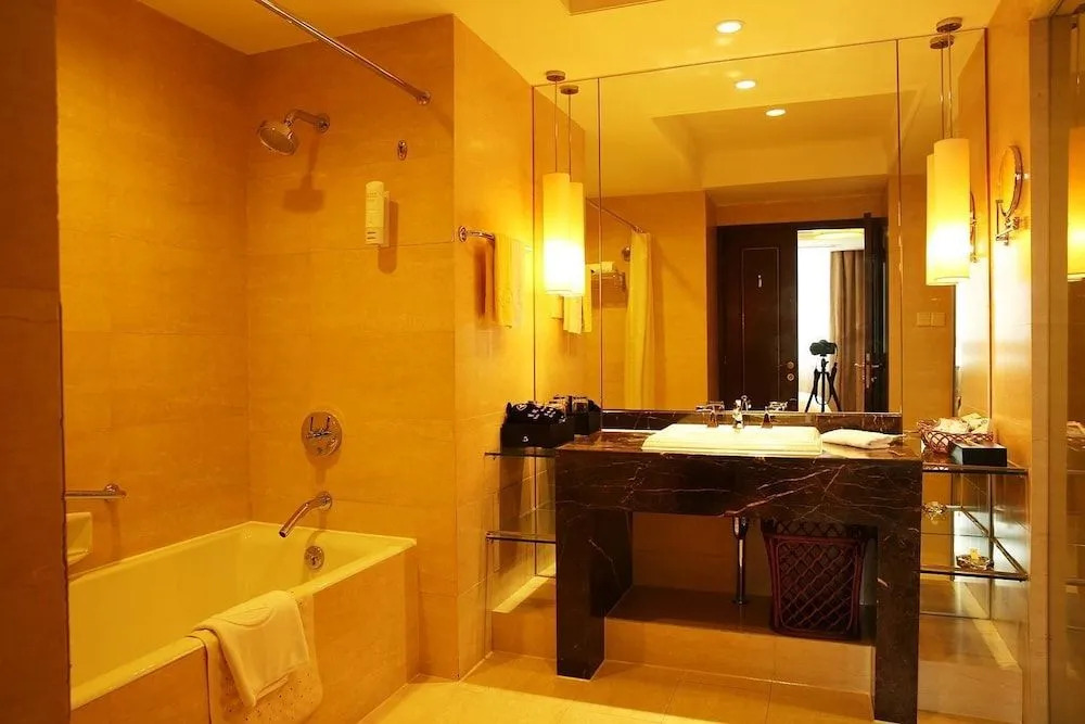 Fengdu Holiday Hotel