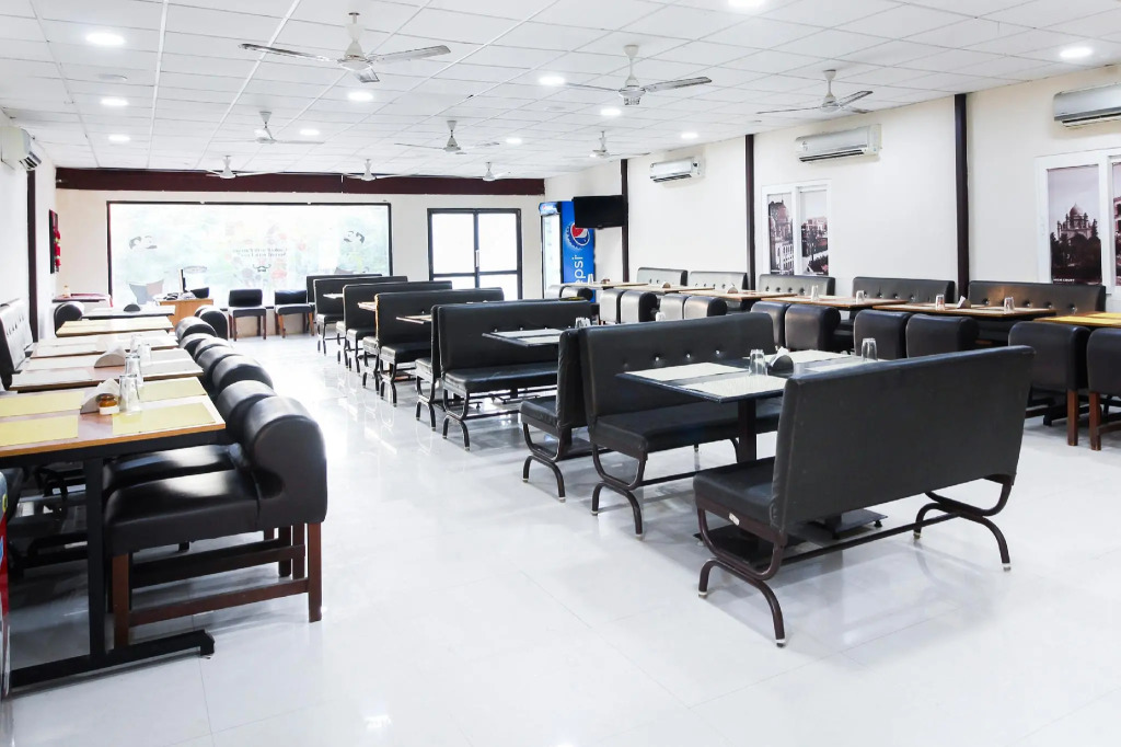 Capital O 71726 Airport Stay Inn