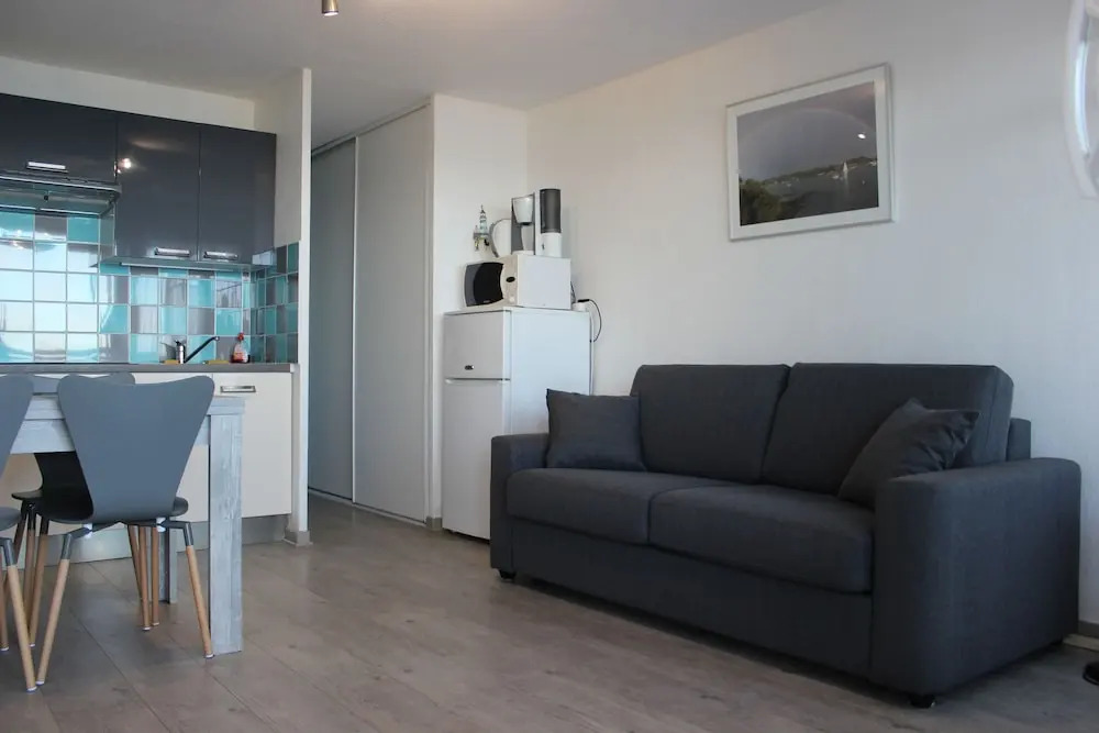 Nicolas Lambert - Appartement vue mer, prêt de velos,WIFI