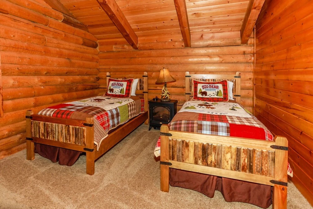Woodland Log-1887 by Big Bear Vacations
