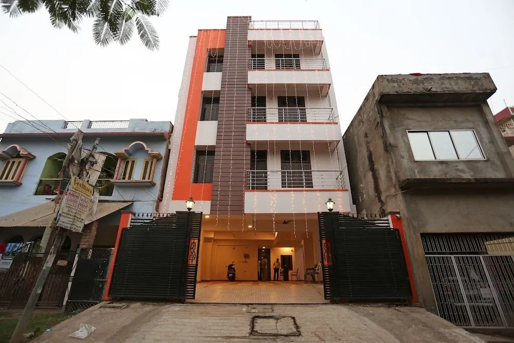 OYO Flagship 22740 Near Anisabad Golambar