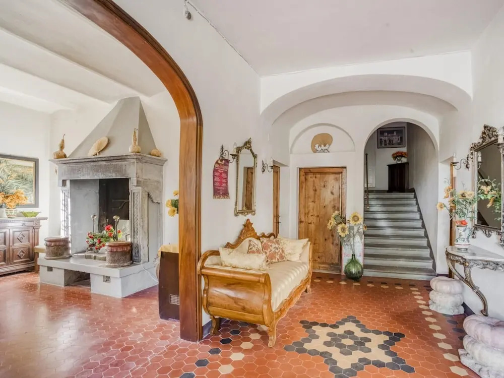 Mansion in Citerna With Pool & Garden