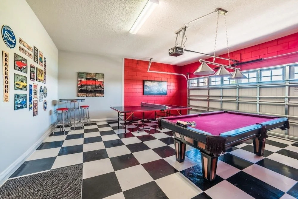 Windsor at Westside 8861 - Six Bedroom Villa with Private Pool