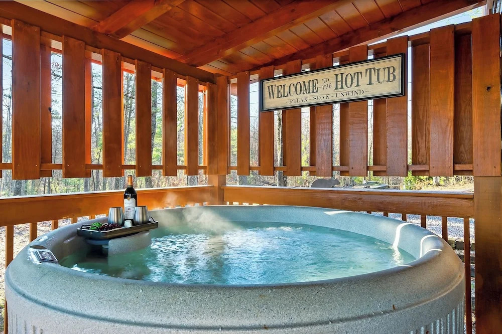 Total Privacy + Stunning Views in Smoky Mountains!