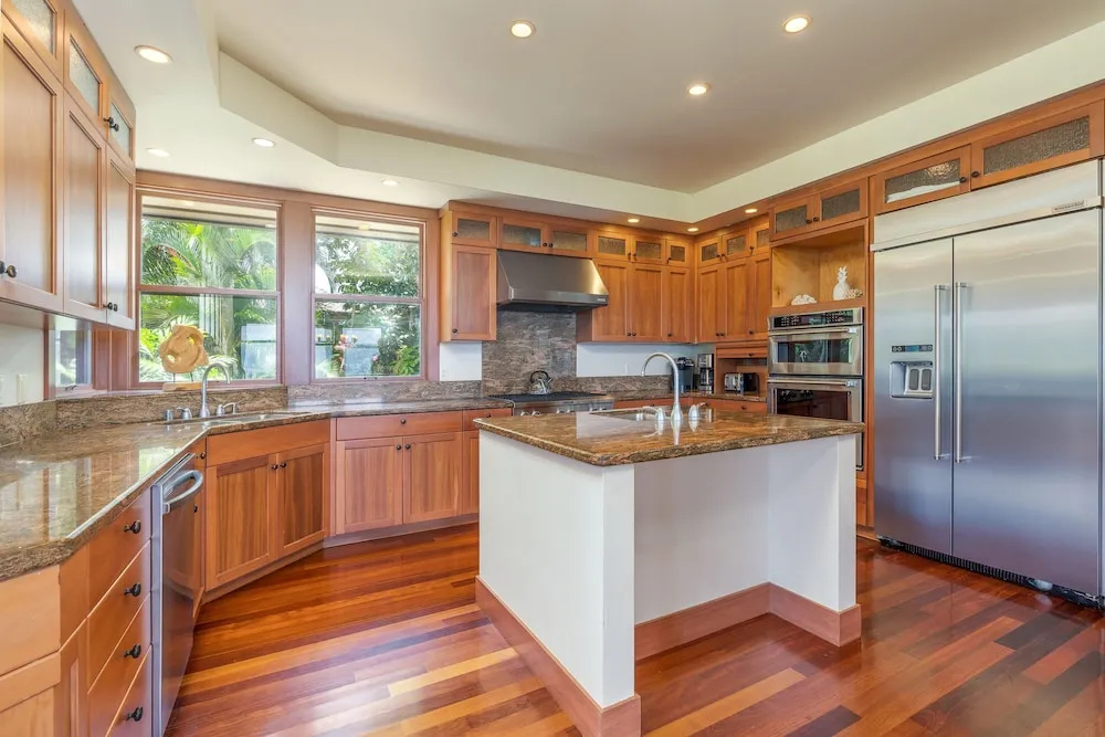 Mauna Pua - A Four Bedroom Vacation Rental Home by RedAwning