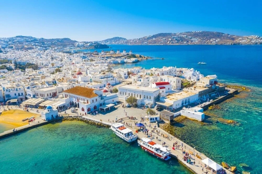 Mykonos Town Apartment With a View