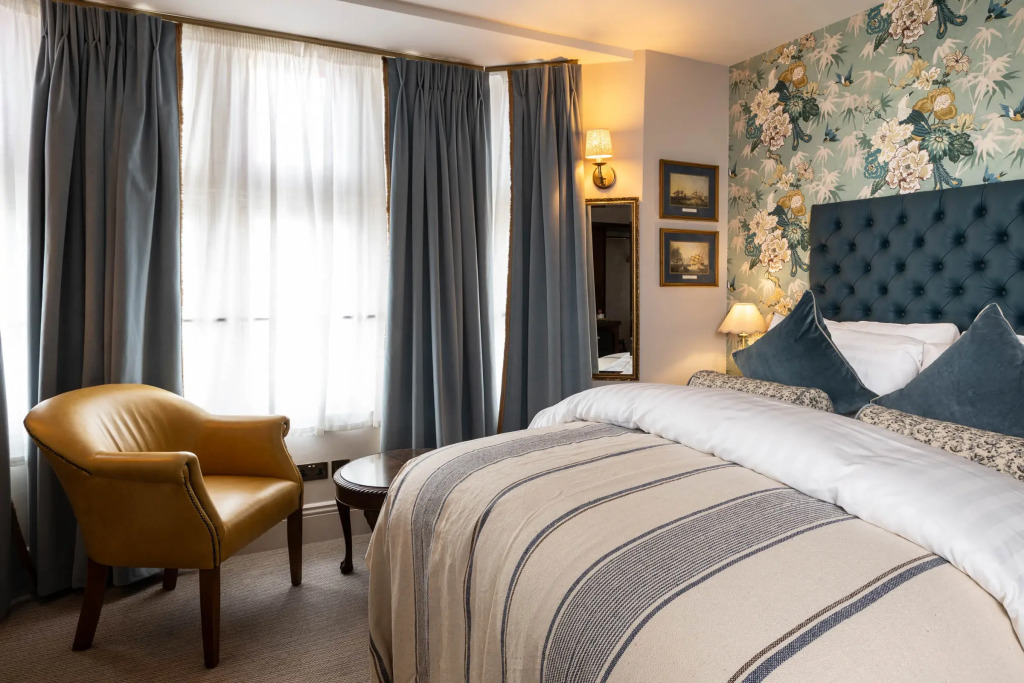 The Red Lion Hotel