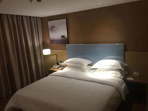 Jtour Inn at Songgang Metro Station Songming Avenue