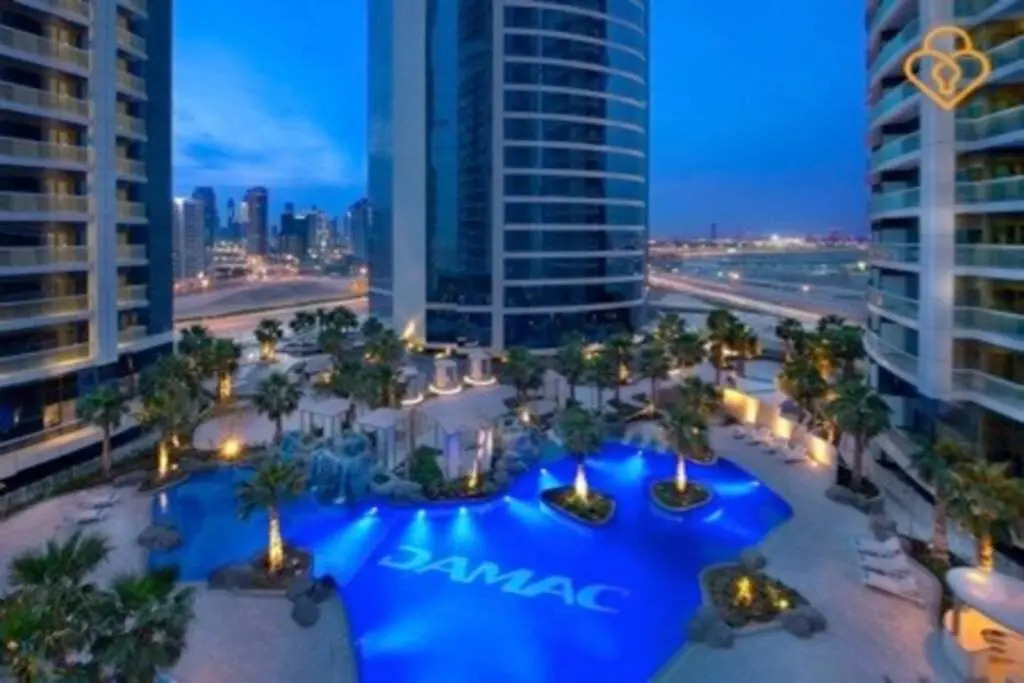 Keysplease 5* 2 B/R Apt, Damac Paramount Residence