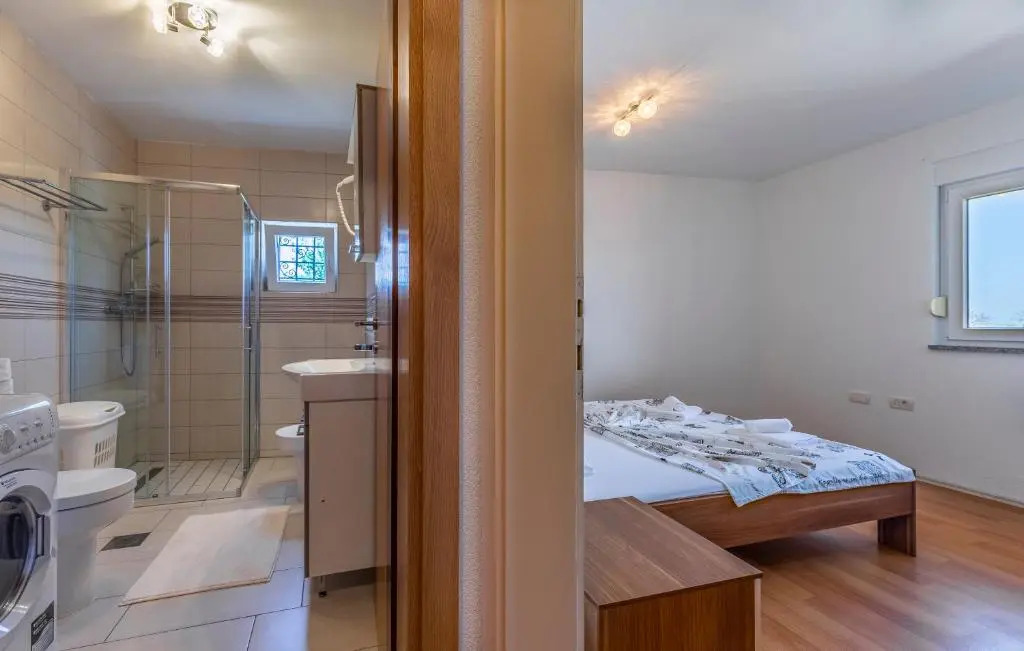 Apartments Larst