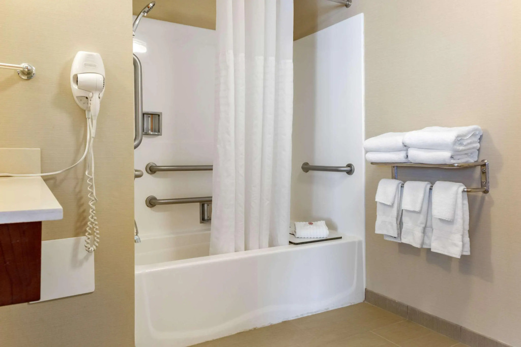 Comfort Suites Lancaster Amish Country