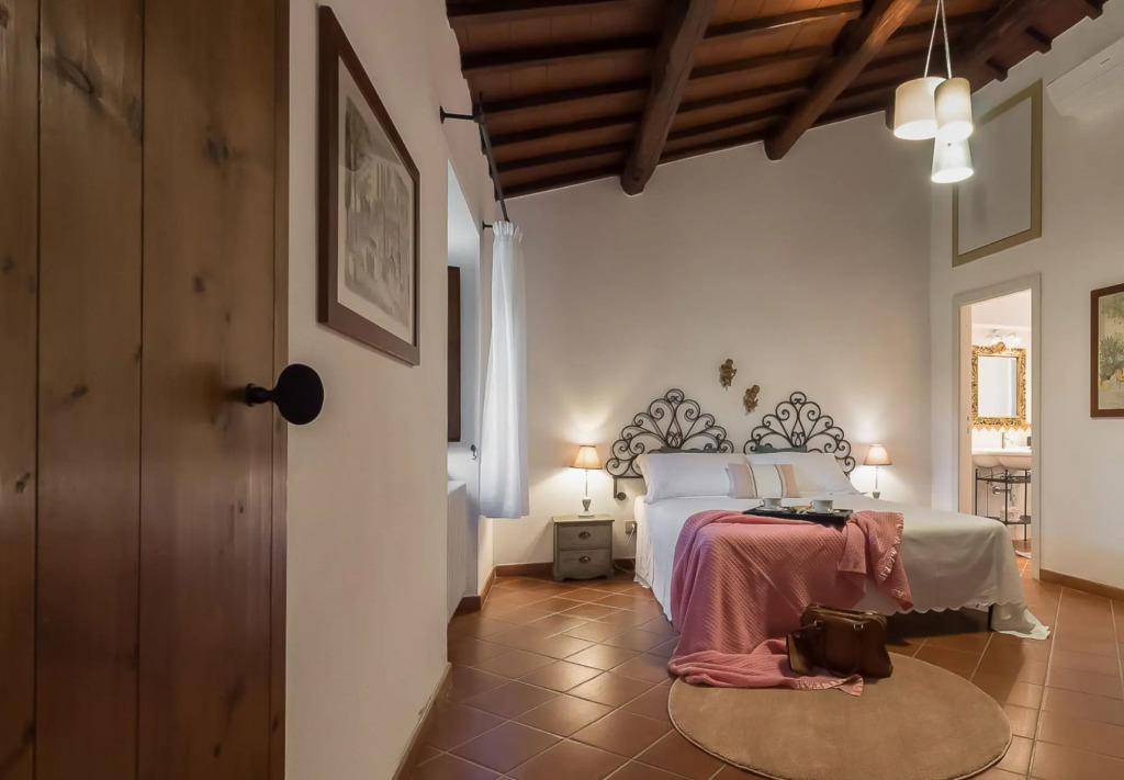 La Torre del Conte, villa with home restaurant, is located in an oasis of peace among the green Umbr-La Torre del Conte