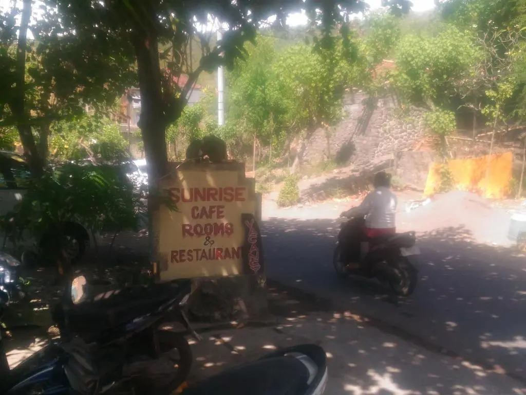 Sunrise Cafe Bungalows