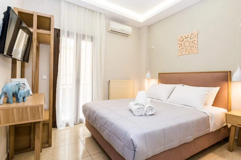 Alektor Studios & Apartments