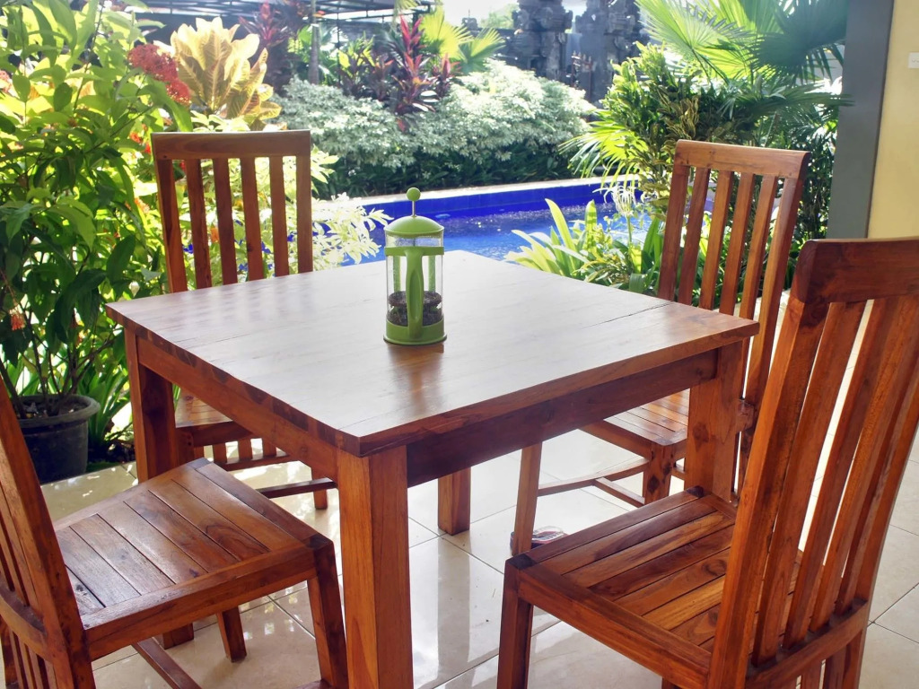 Putu Guest House