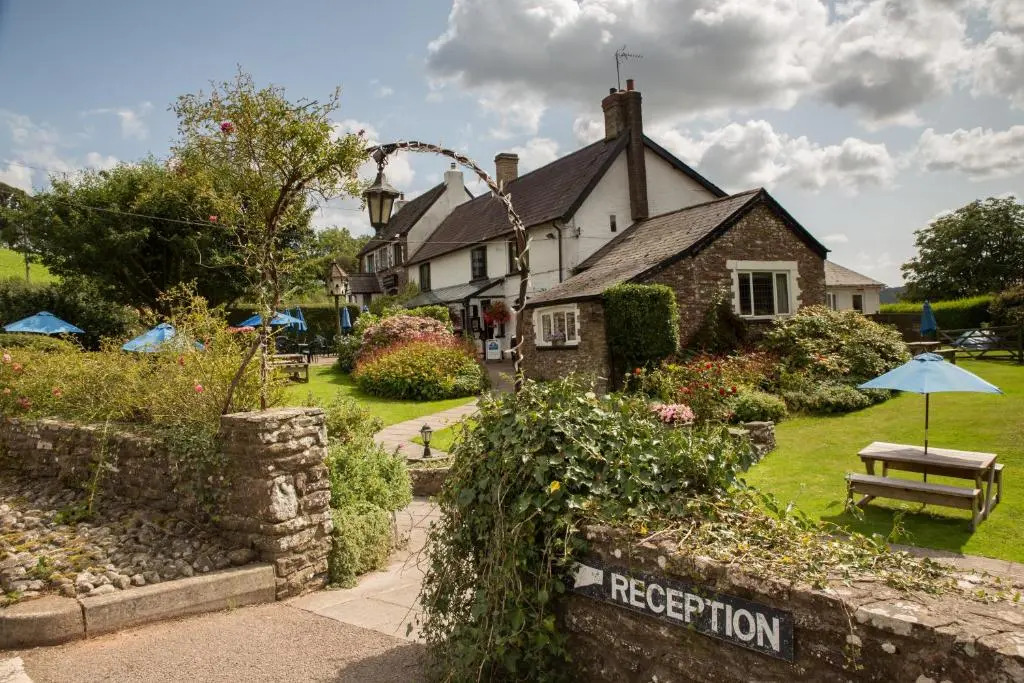 The Greyhound Inn and Hotel