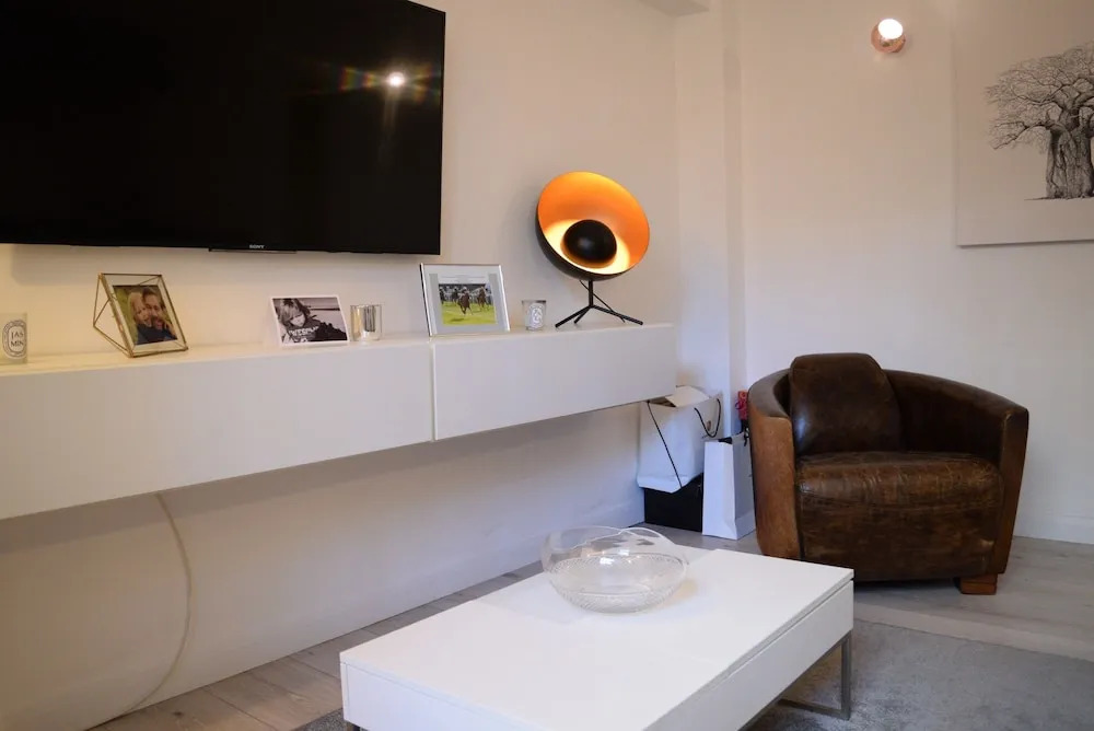 Modern 1 Bedroom Apartment in Notting Hill