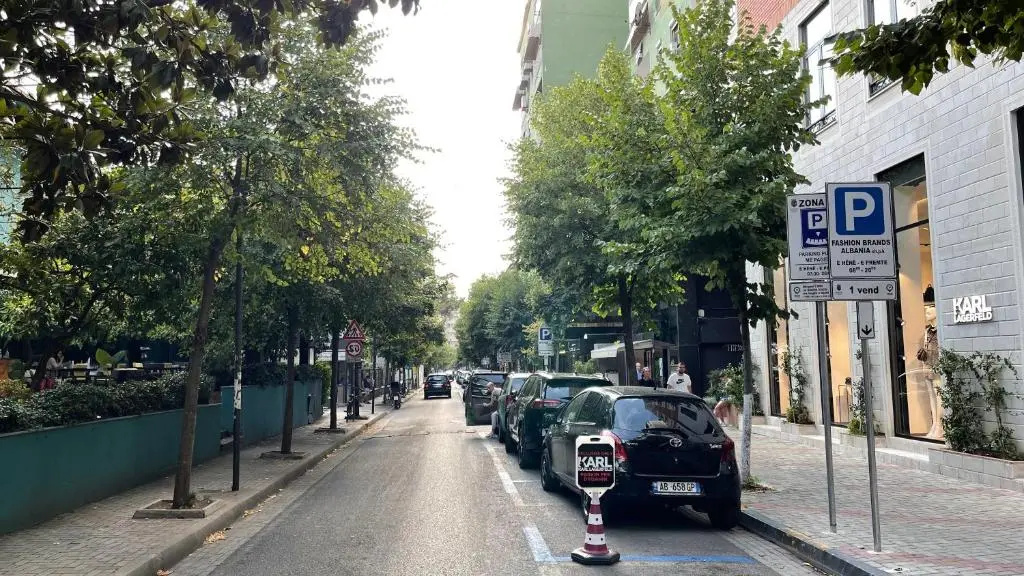 Brand new studio apartment in the heart of Tirana! 24h check-in