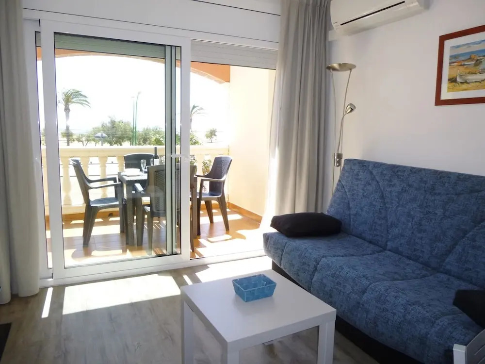 Apartment in Empuriabrava Near the Beach for 4 People