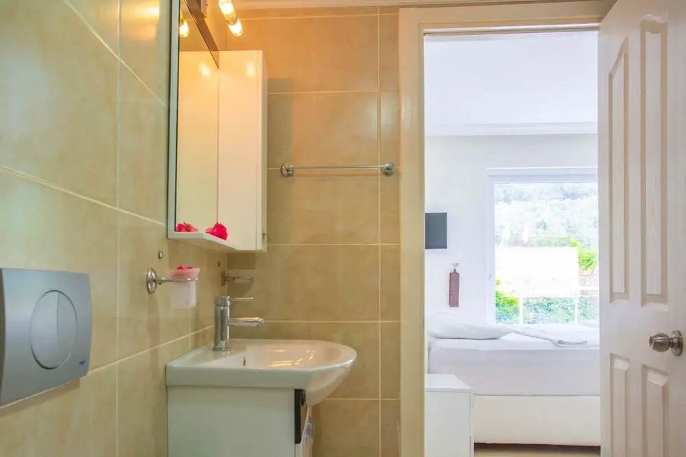 Crown Villa 2