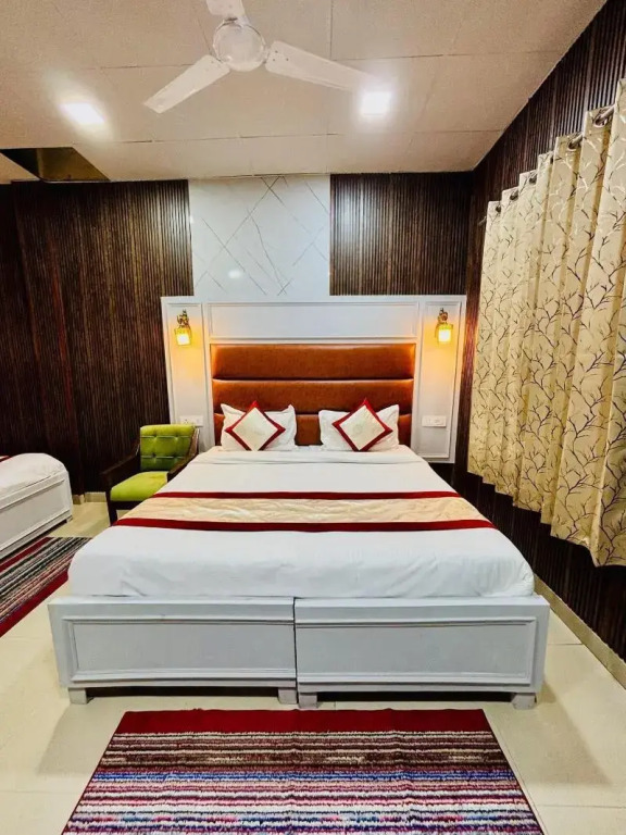 Hotel The Amar Grand