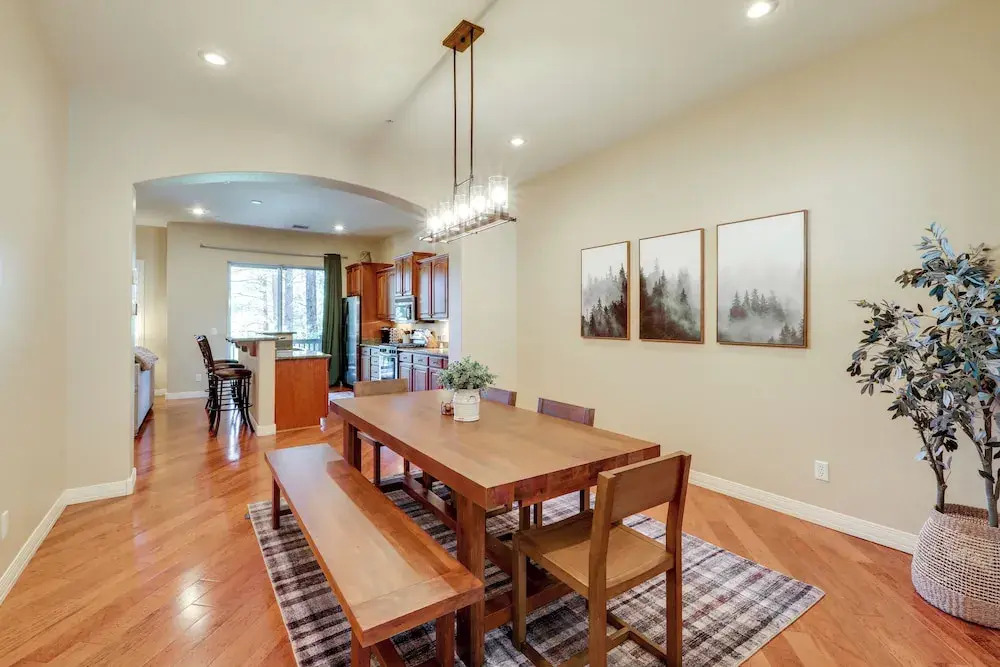 Tasteful Flagstaff Townhome w/ 2 Furnished Decks