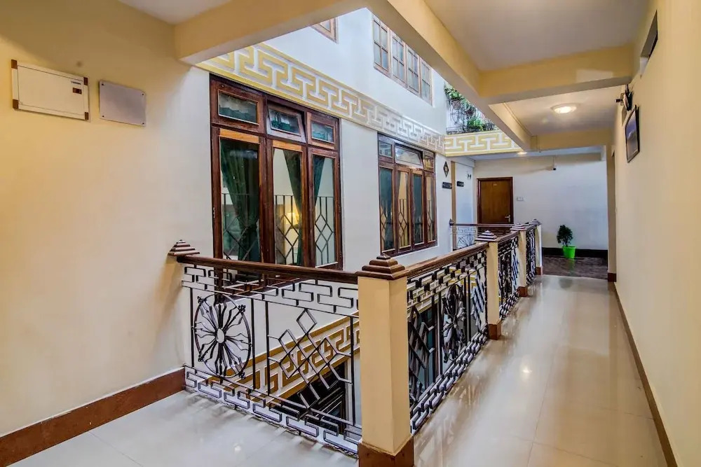 Muscatel BhumSang - 200 Mts from Mall Road