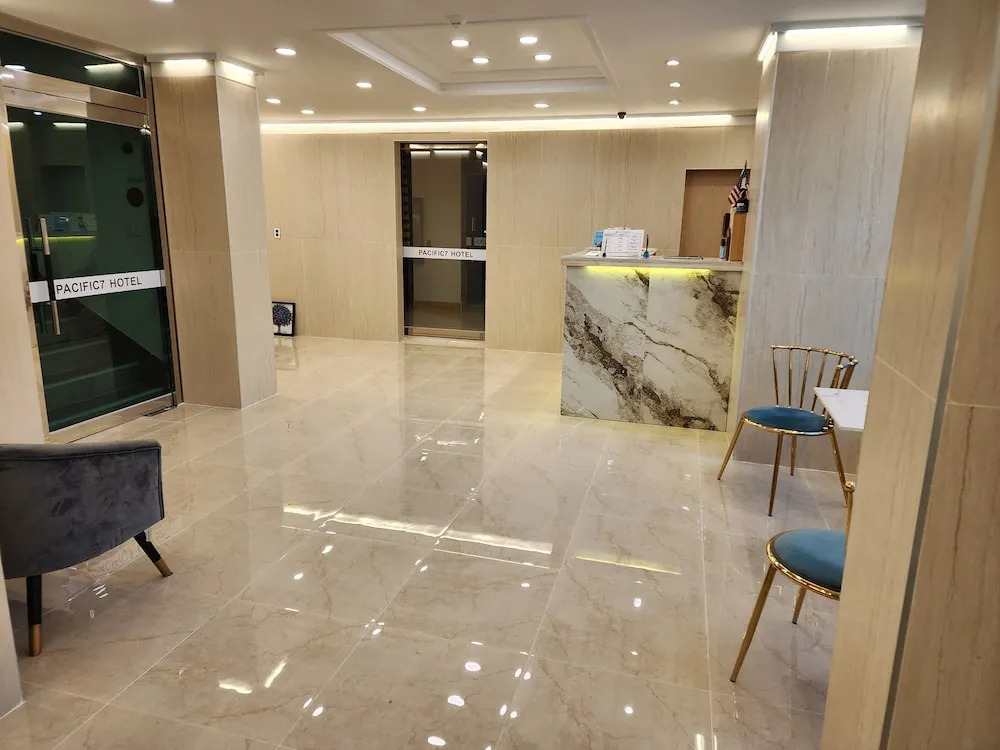 Pacific7 Hotel