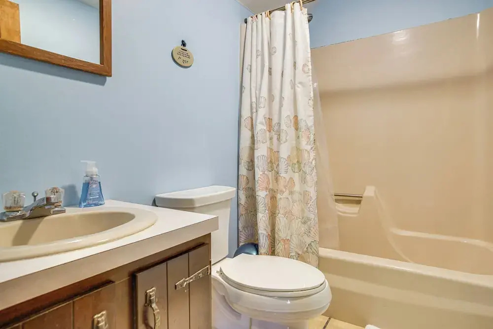 3 Mi to Beaches & Golfing: Family Gem in Cotuit