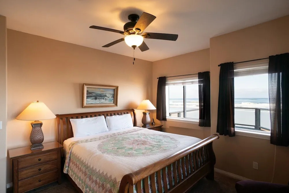 Beach House - 3 Br Home