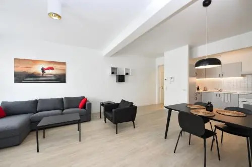 House 22 longstay
