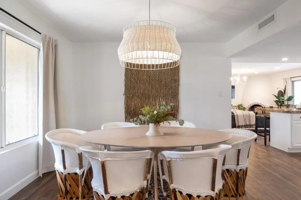 Bella Luna Retreat By HomeSlice Stays