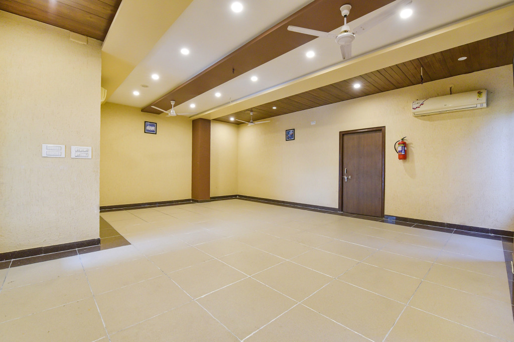 Fabhotel Lotus