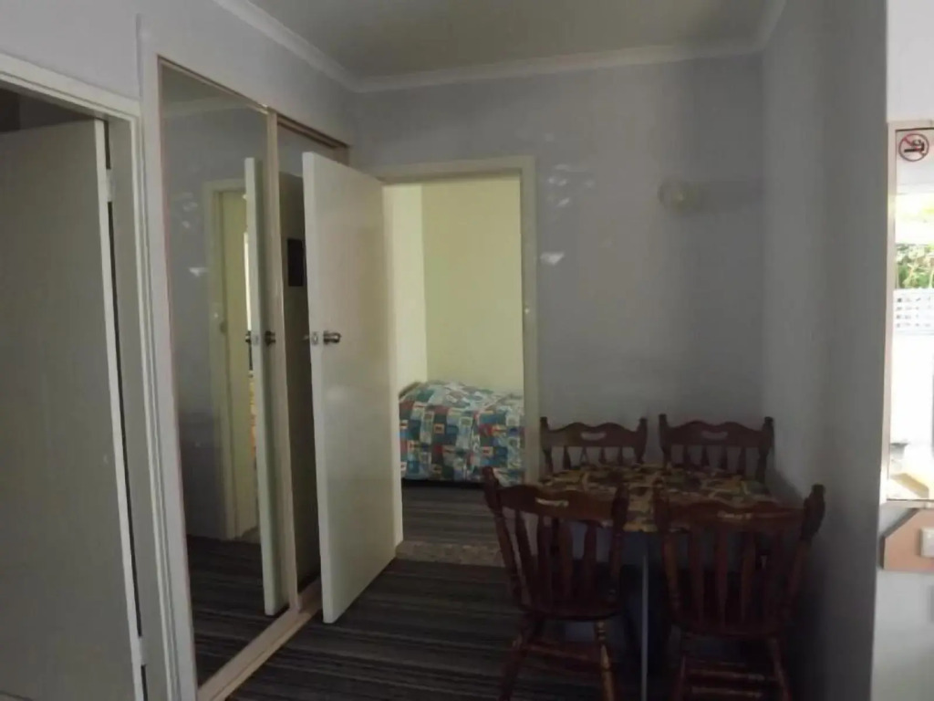 Golden Sands Motor Inn