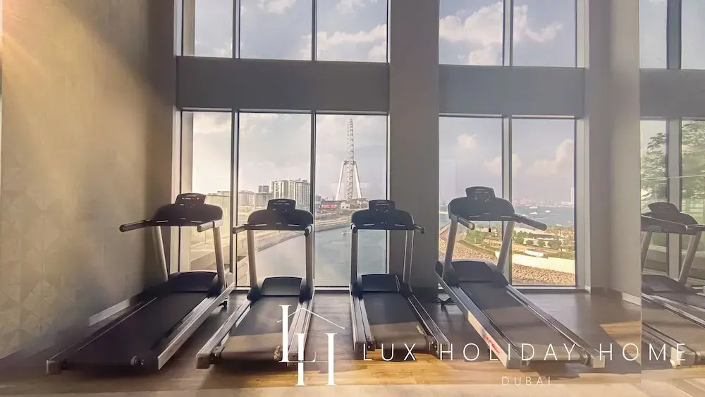 LUX 52 42 Deluxe Marina View Suite 2, Dubai