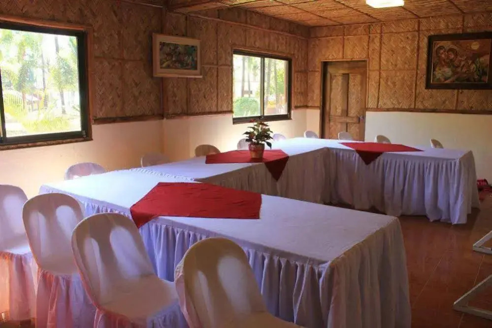 Bakasyunan Resort and Conference Center - Zambales