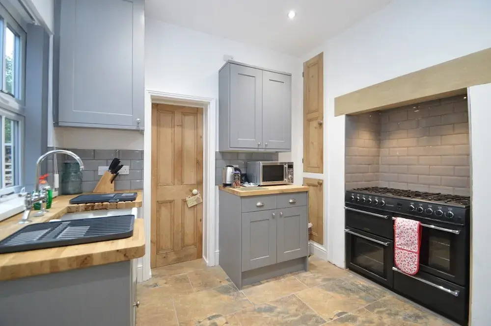Oak Terrace Cottage