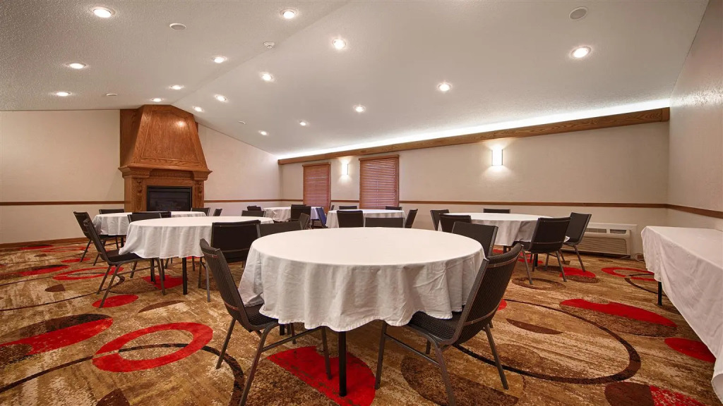 Best Western Cantebury Inn & Suites