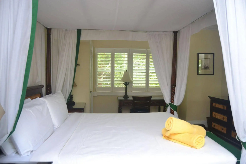 La Casa Hotel