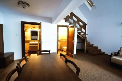 Niki Apart Pension