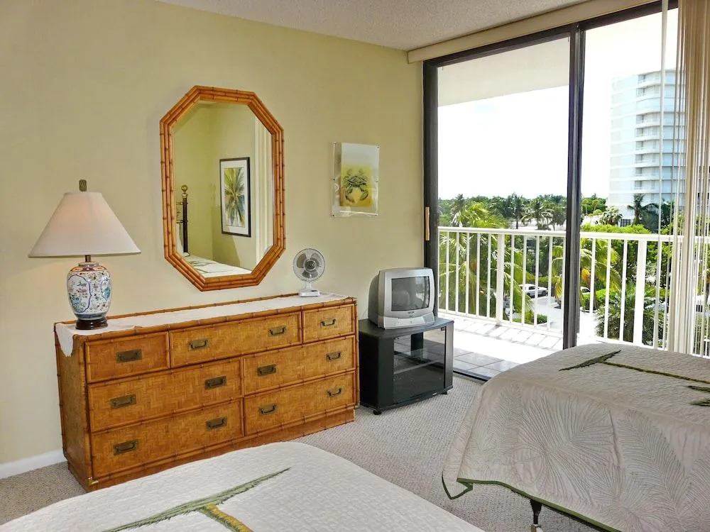 Front Unit Facing Beach With Wraparound Balcony