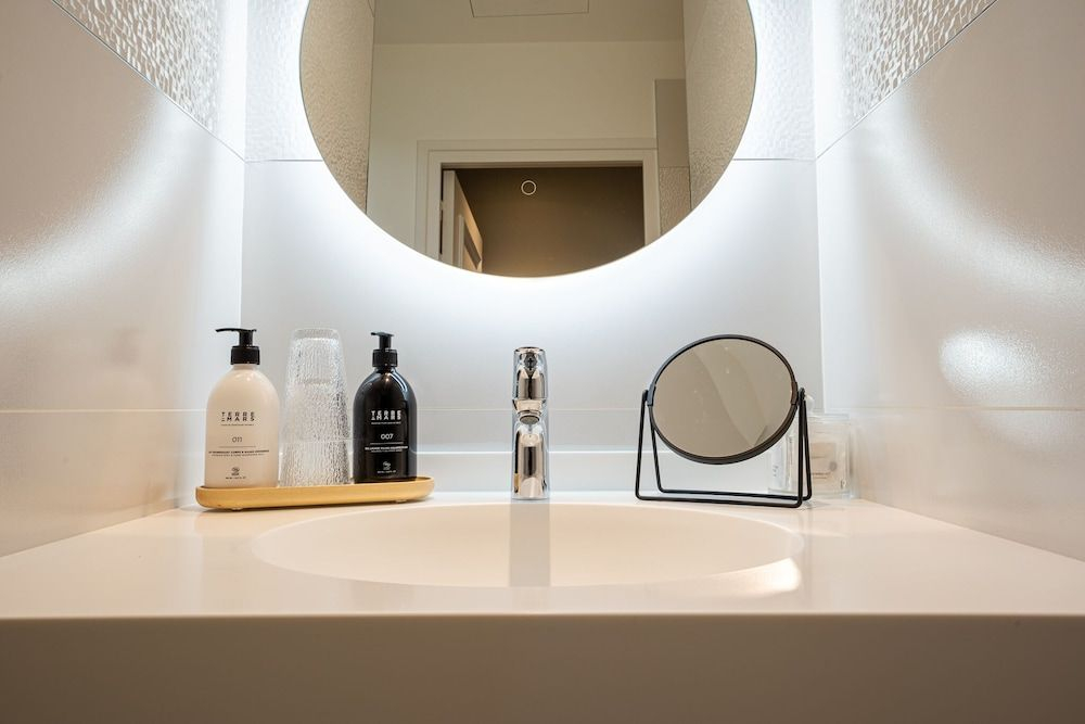 LINVITATION AU VOYAGE - Hôtel & Spa