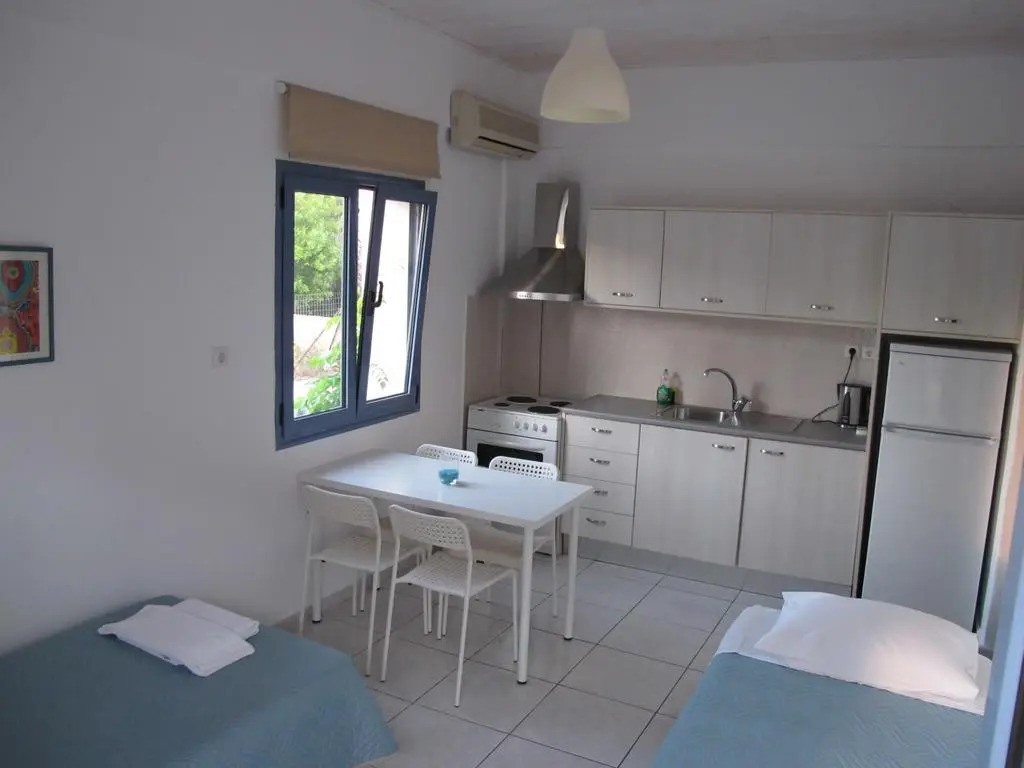 Nikolas Apartments