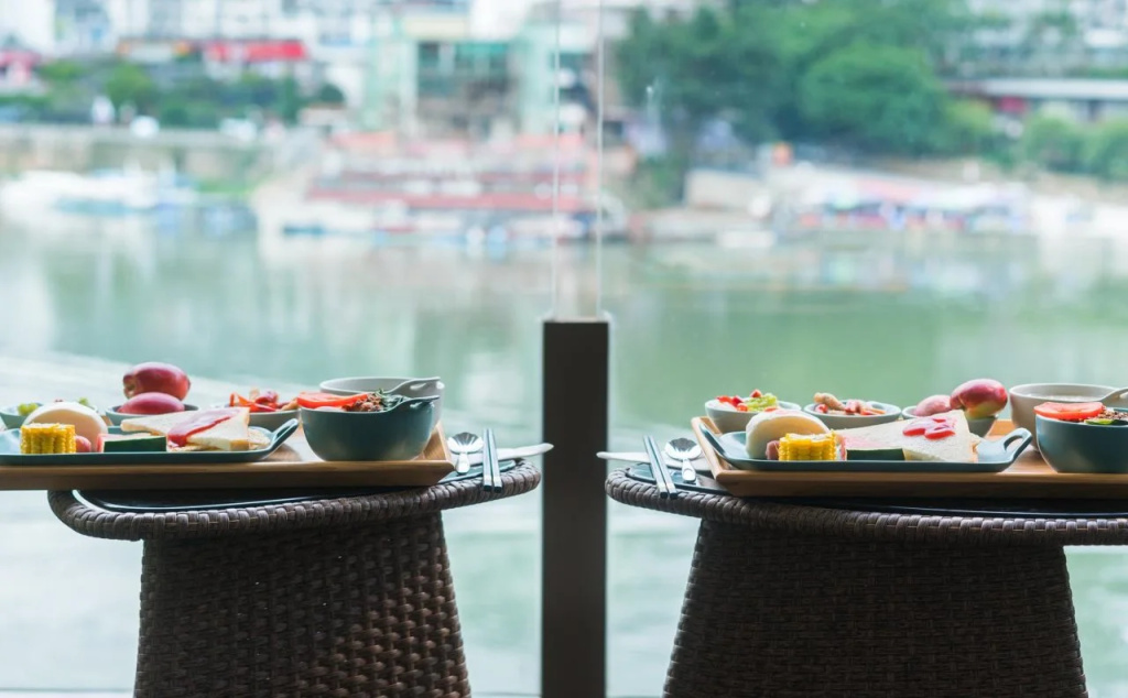 Sea Lily Yangshuo Riverside Resort
