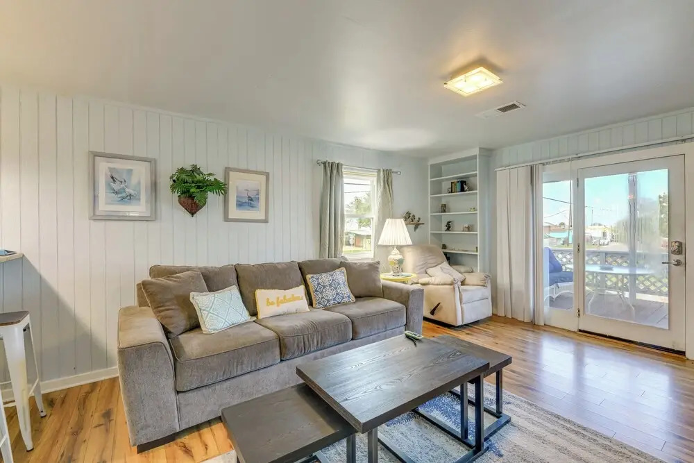 2 Blocks to Bay: Misty Harbor Rockport Home