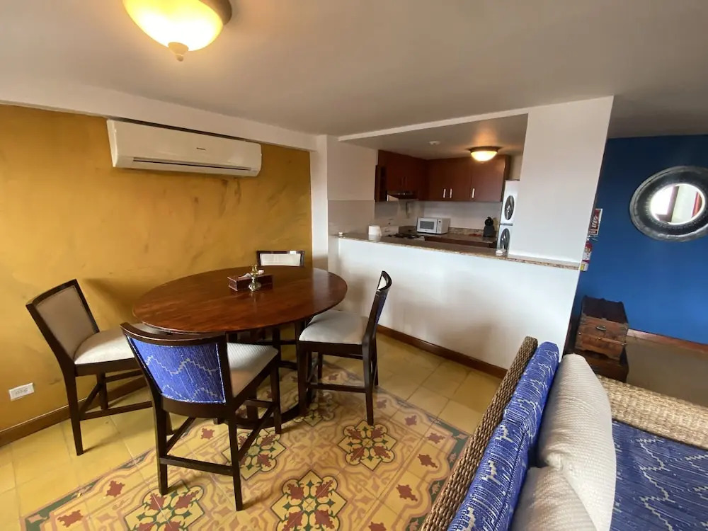 Oasis Hotel