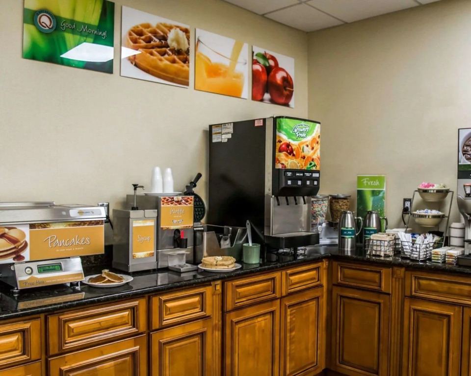 Quality Inn Tampa Airport - Cruise Port