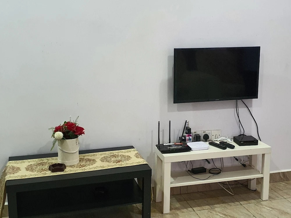 OYO Home 90496 Delima Homestay