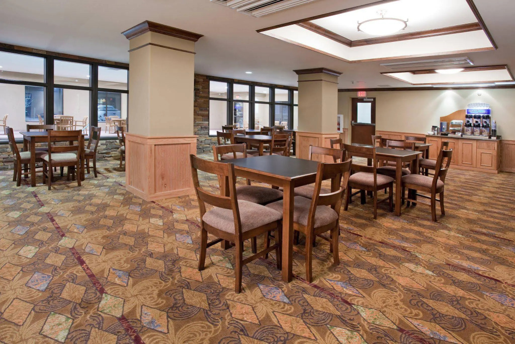 Holiday Inn Express Hotel & Suites Lander by IHG